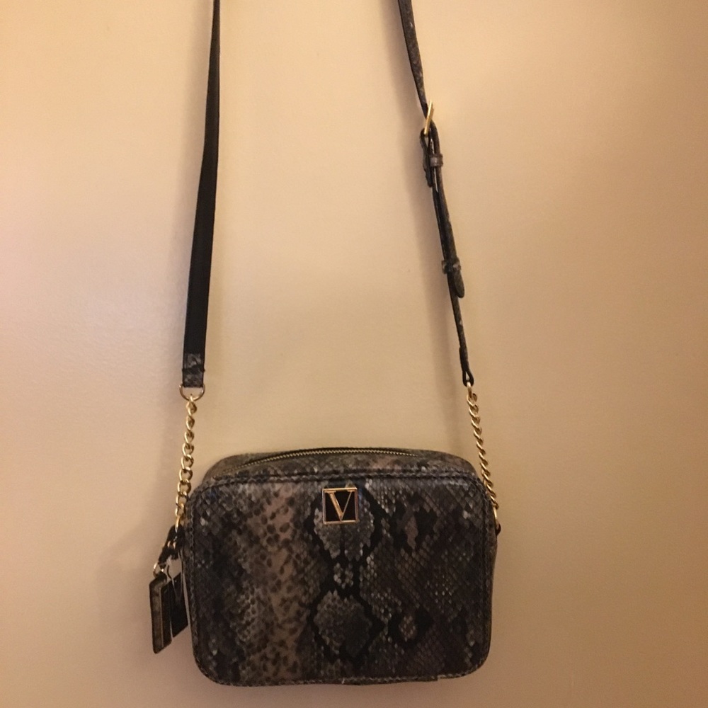 Victoria Secret Medium Crossbody bag